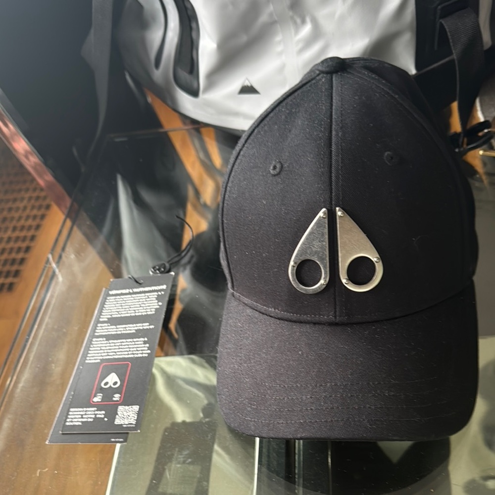 Moose knuckles Black Baseball Cap with Silver Accents